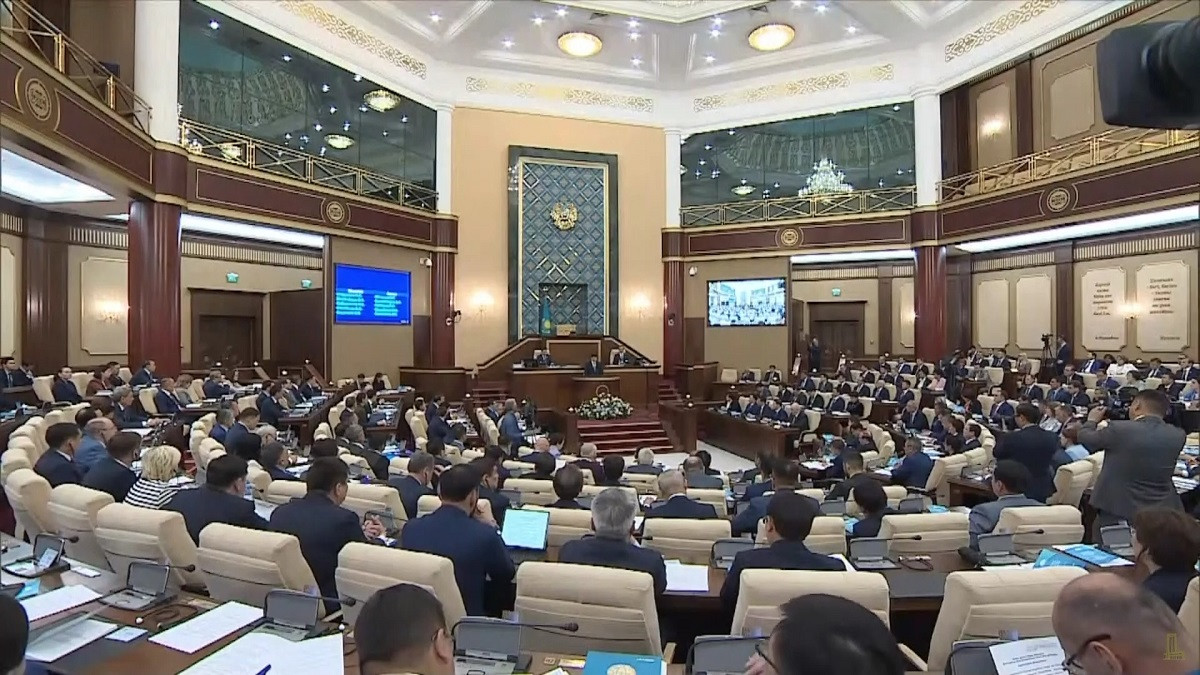Парламент утвердил отчеты Правительства и Высшей аудиторской палаты об исполнении бюджета