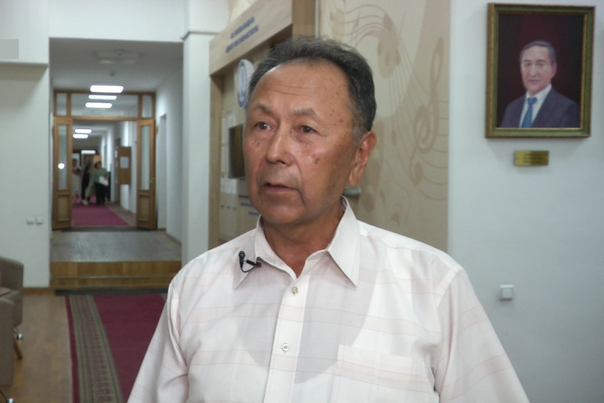 В стране вернут звание «Народный писатель Казахстана»