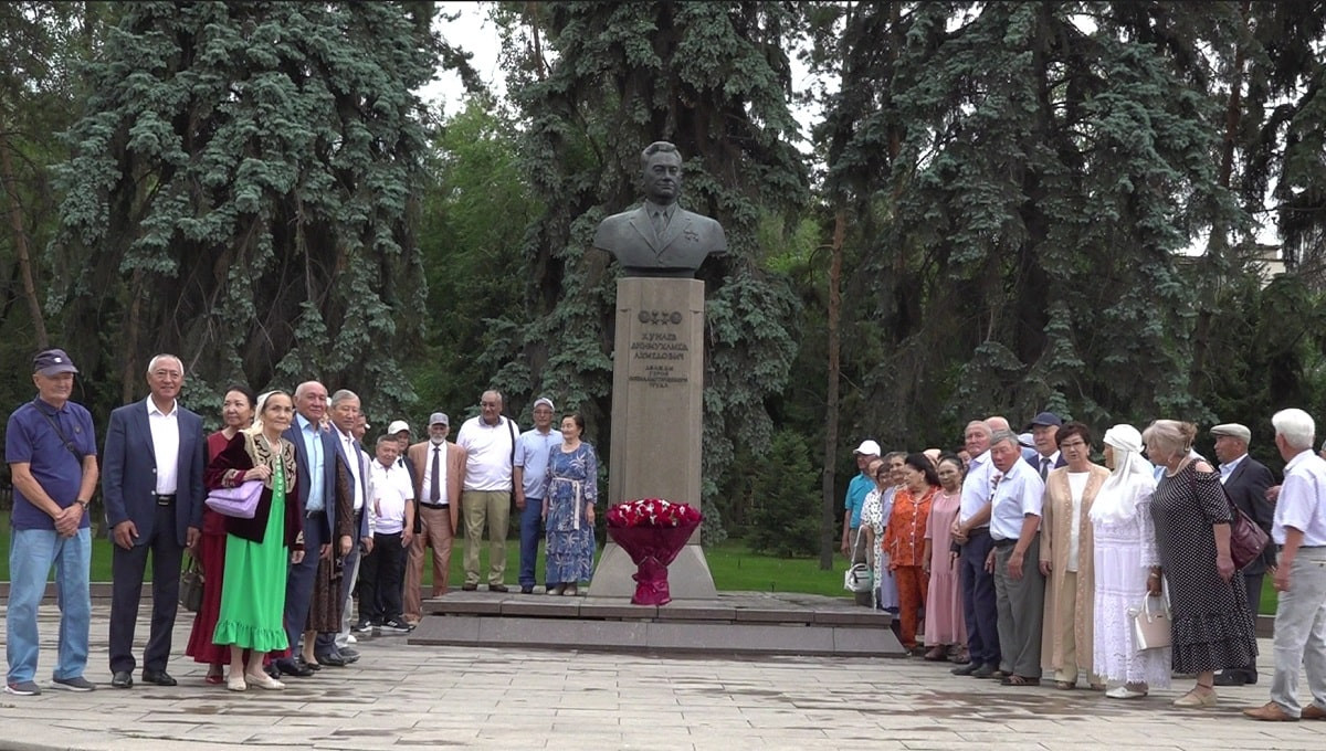 Полвека спустя: первые выпускники Алматинского зооветеринарного института почтили память Кунаева