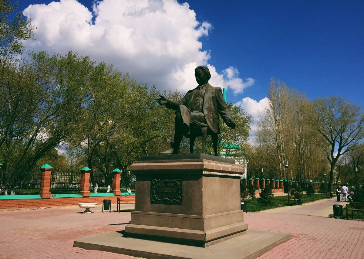 Наркокод: в Павлодаре сняли таблички с памятников
