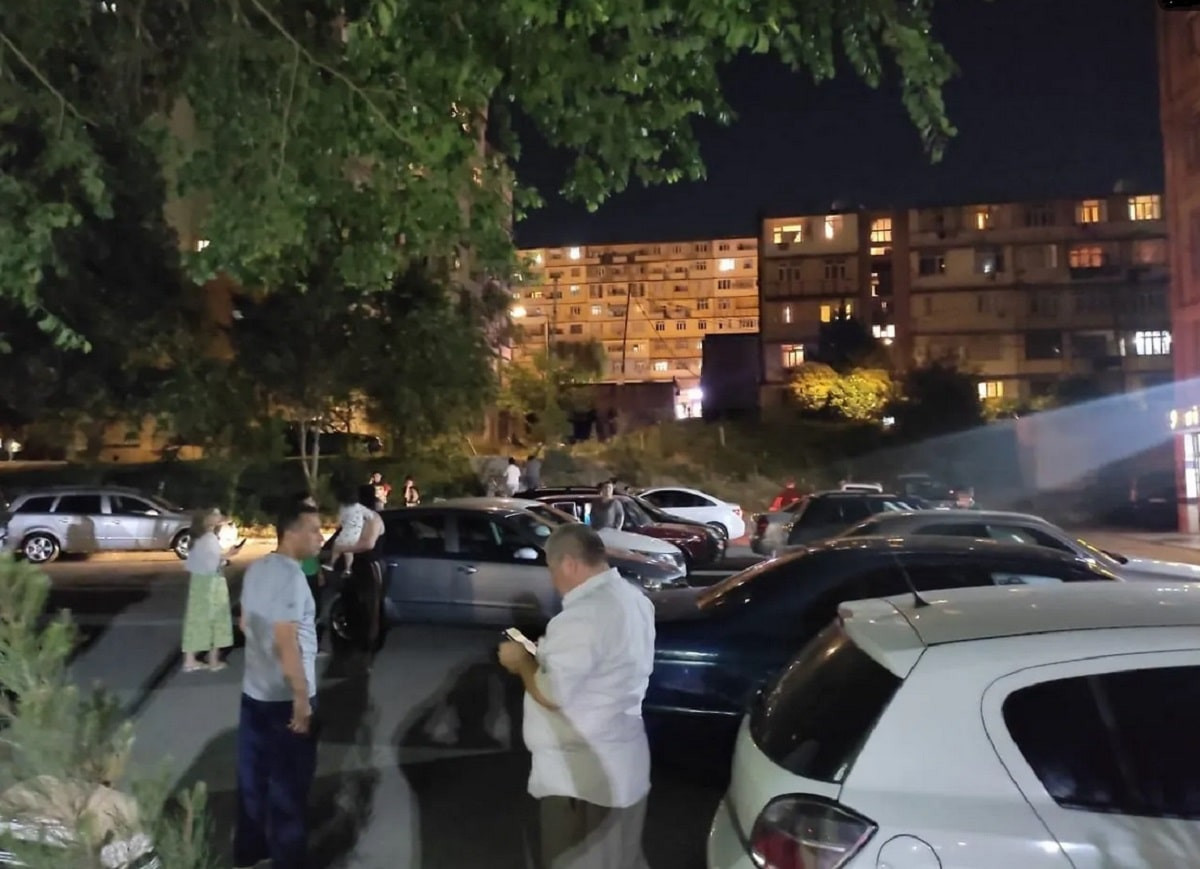 Дрожь земли: жители Азербайджана всю ночь провели на улице
