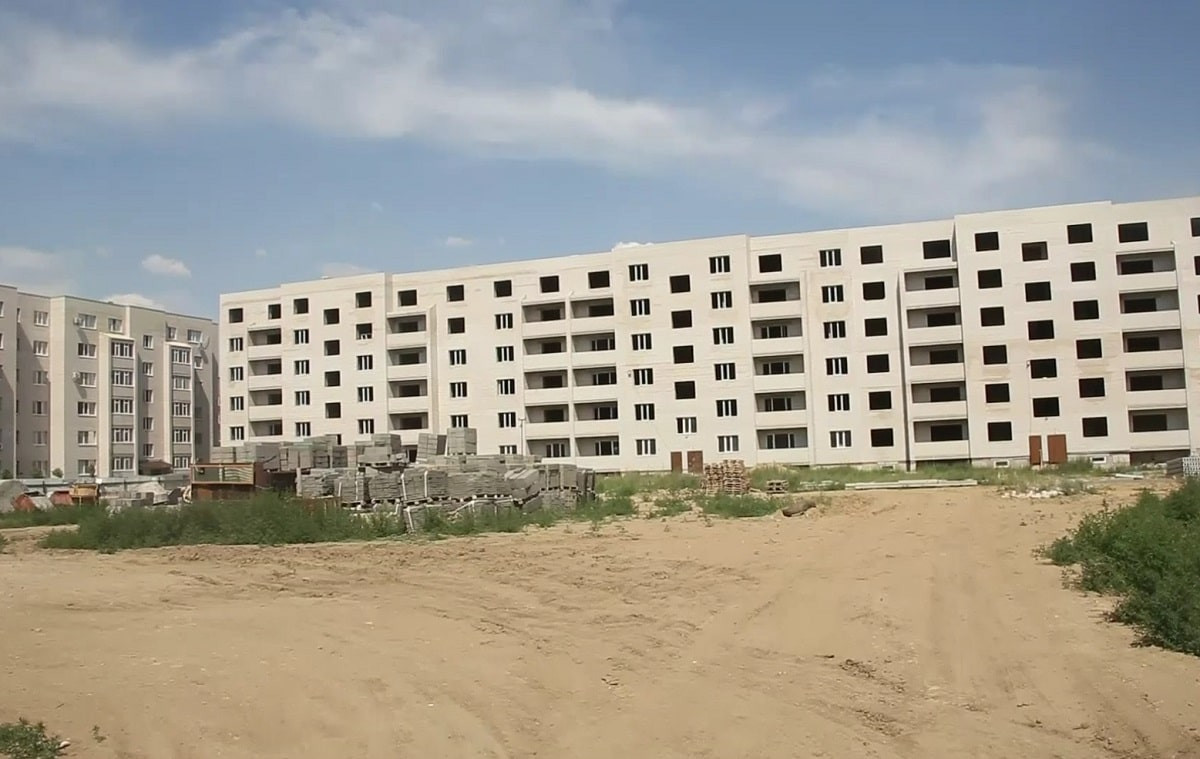 Без жилья и без денег: свыше 200 семей вложили миллионы в строительство ЖК