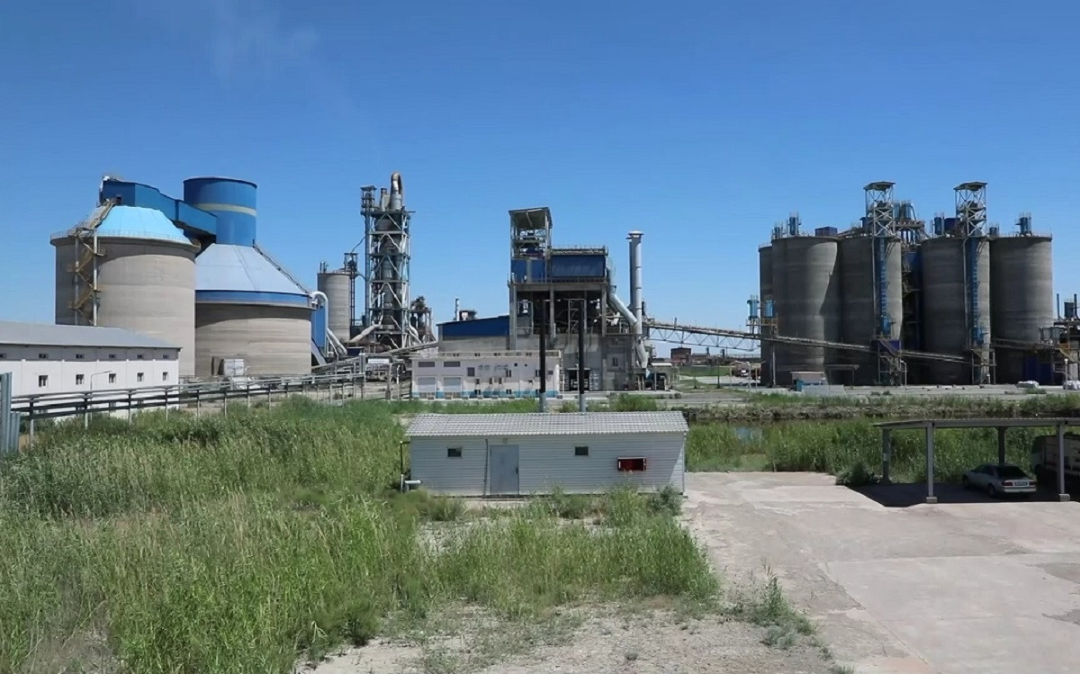 В Кызылординской области крупный цементный завод на грани закрытия