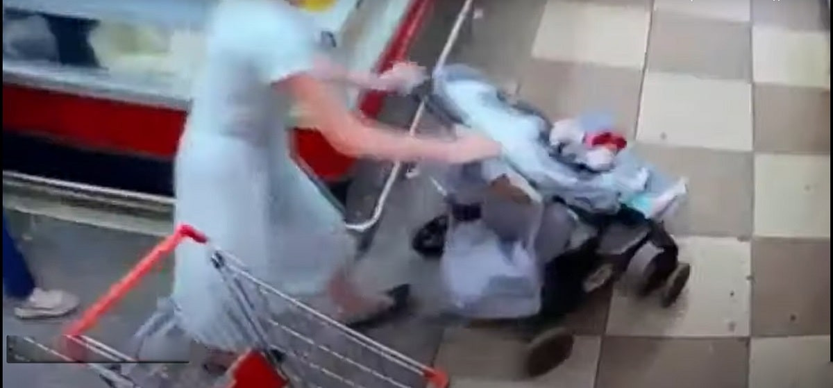 "Предприимчивость" с помощью детской коляски: в супермаркете похищены полуфабрикаты и спиртное