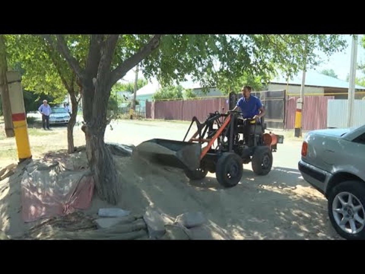 Трактор своими руками собрал житель Жамбылской области