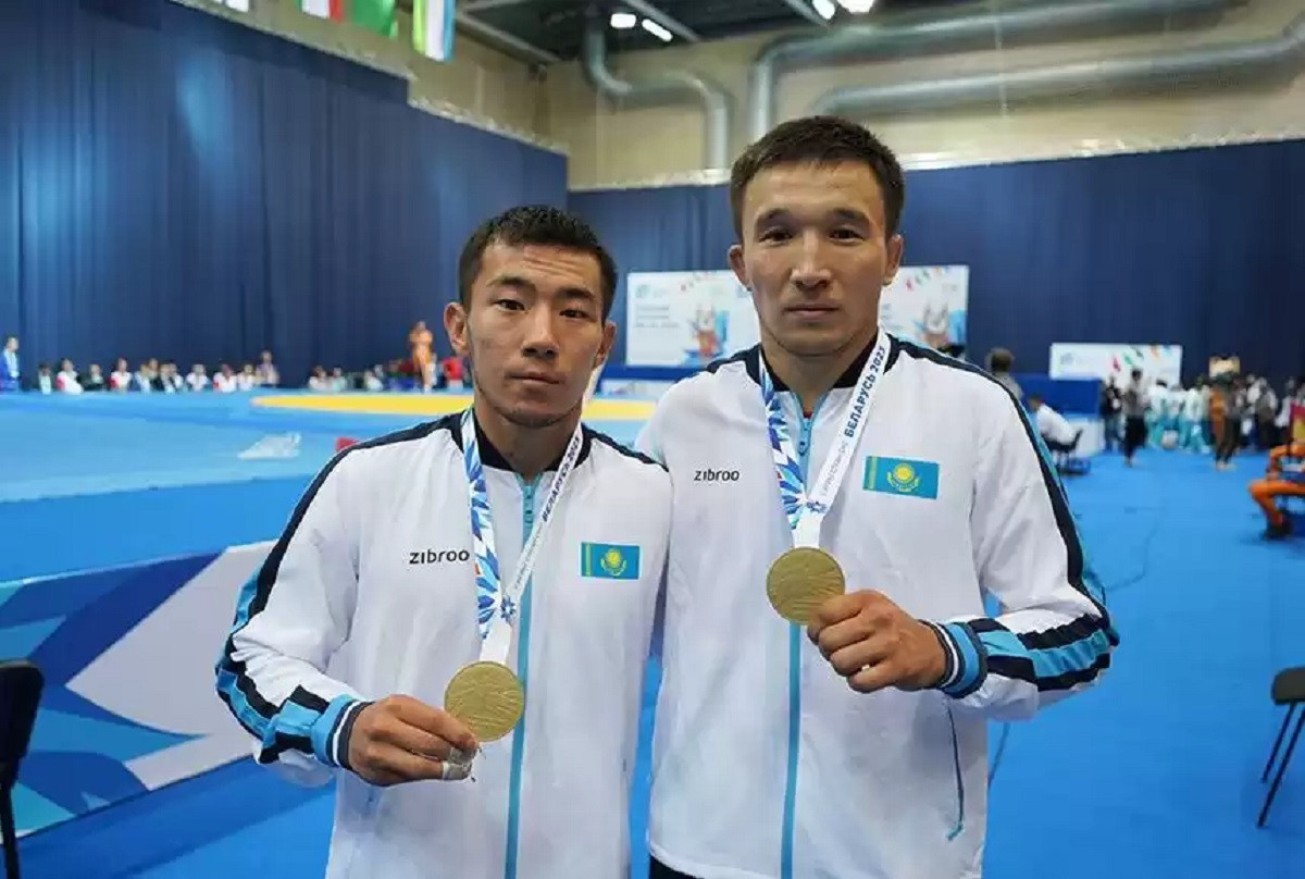 Халықаралық жарыста қазақстандық самбошылар екі алтын алды