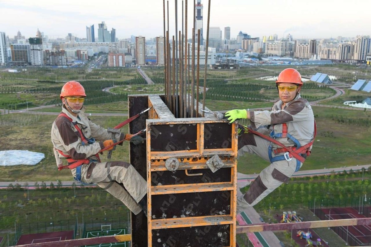День строителя отмечают в Казахстане