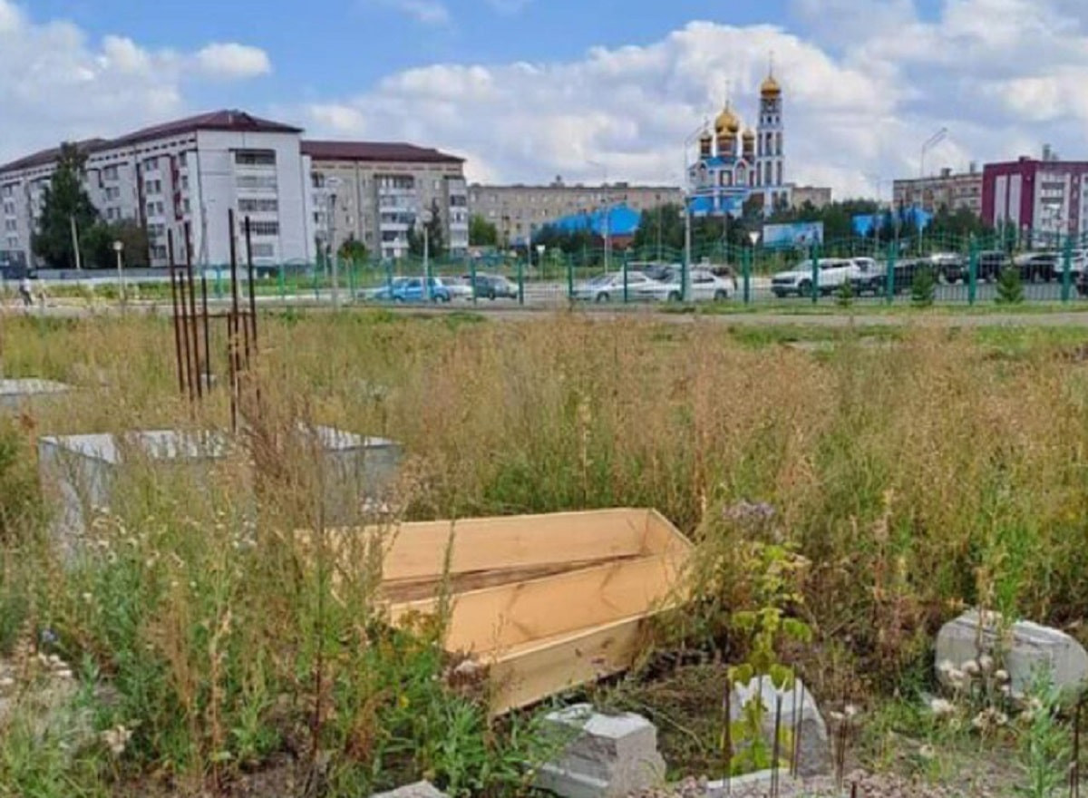 Неожиданная находка: на улице Петропавловска лежал пустой гроб