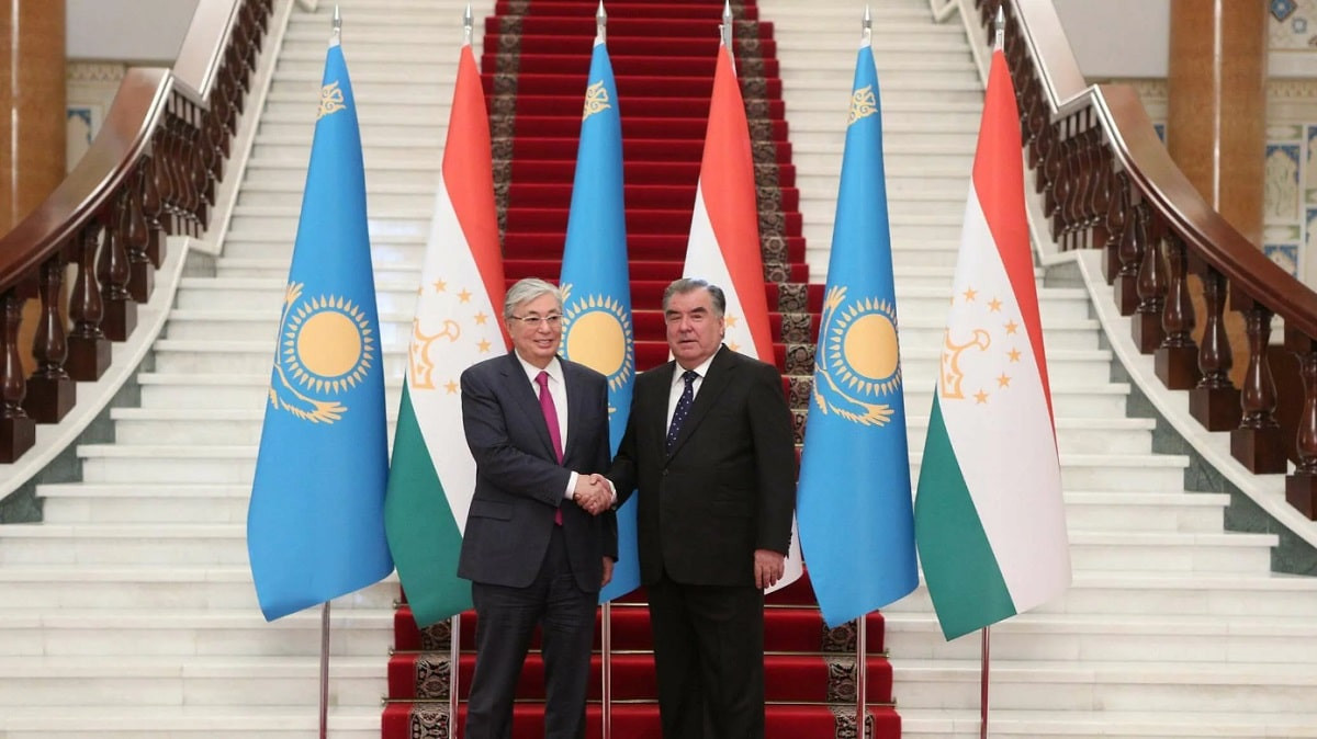 Президент Таджикистана Эмомали Рахмон прибыл с рабочим визитом в Астану