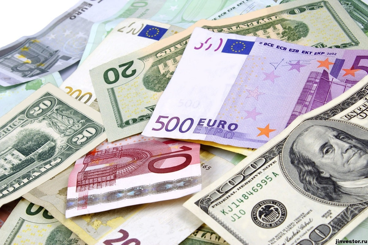 Курс доллара, евро и рубля в обменниках Алматы 27 августа 2023