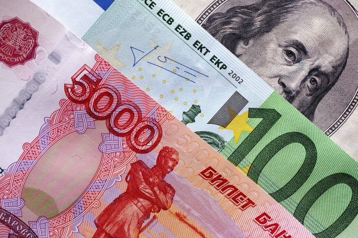 Курс доллара, евро и рубля в обменниках Алматы 2 сентября 2023