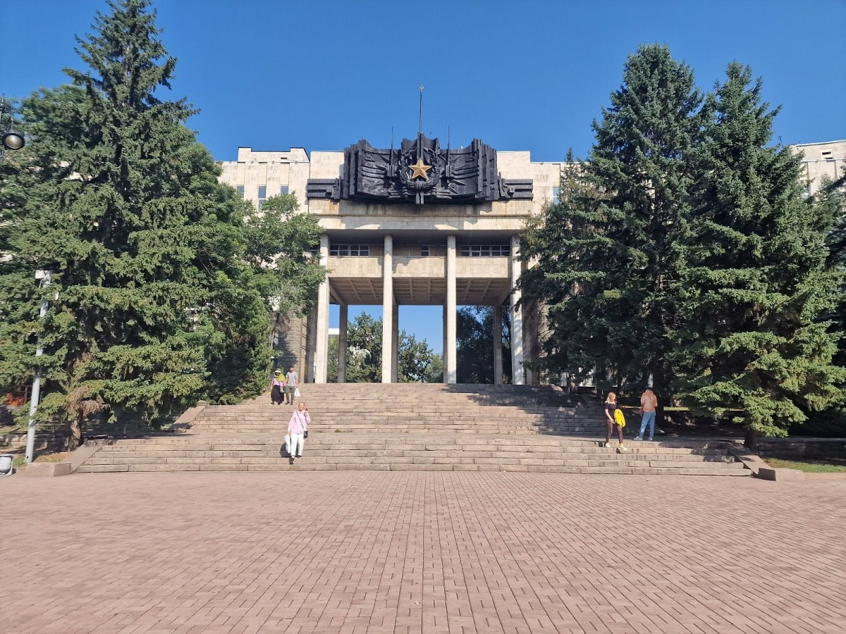 В Алматы завершили ремонтные работы Дома офицеров