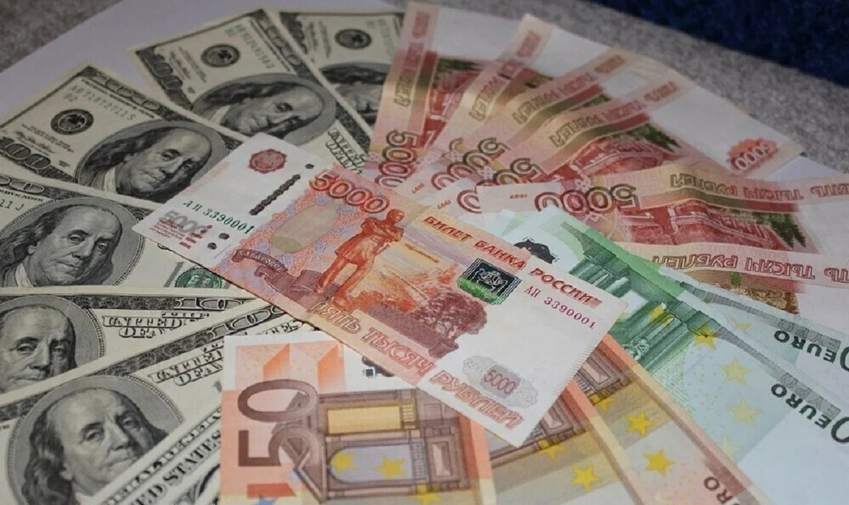 Курс доллара, евро и рубля в обменниках Алматы 11 сентября 2023