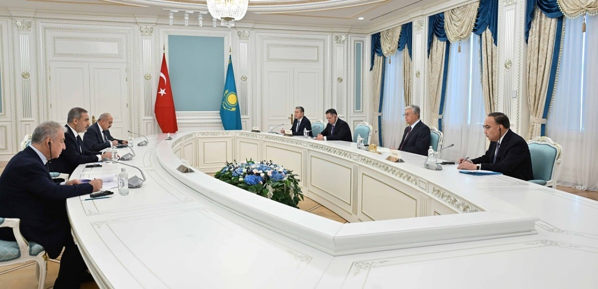 Какие вопросы обсуждали Президент РК и министр иностранных дел Турции