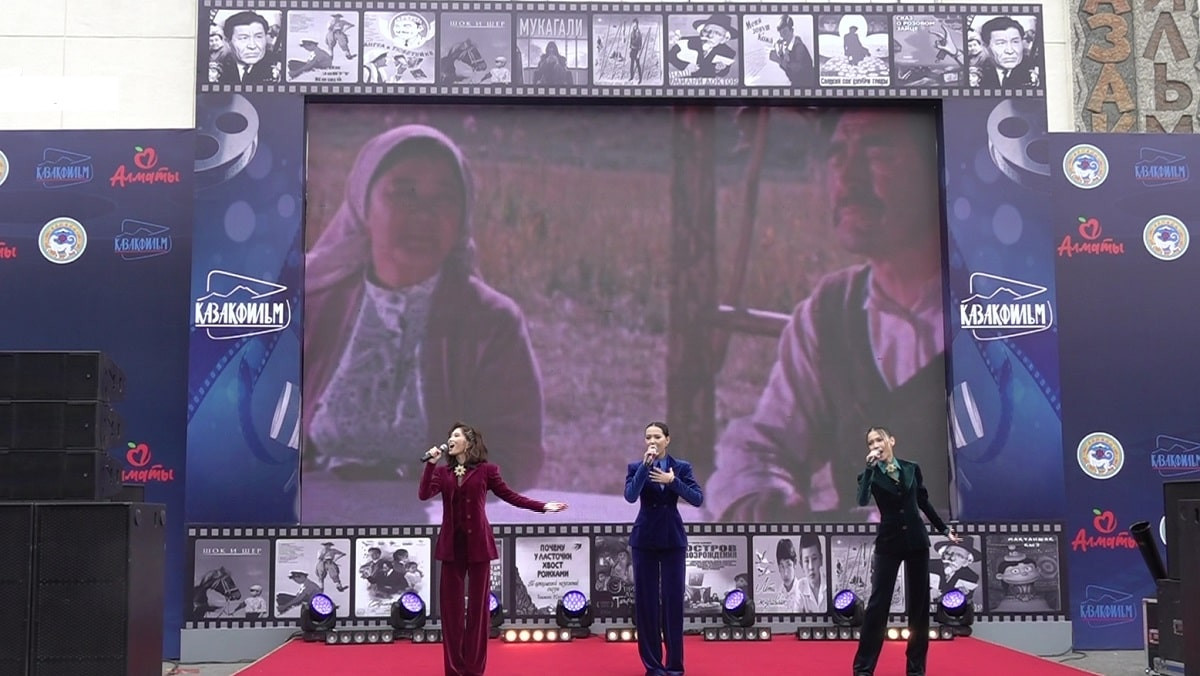Важнейшее из искусств: День казахского кино отметили в мегаполисе