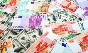 Сколько стоят доллары, евро и рубли в обменниках Алматы 22 сентября 2023 