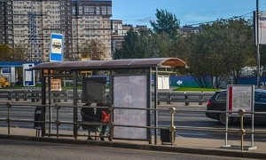 Конфликт на остановке: напавших на подростка взрослых наказали в Павлодаре