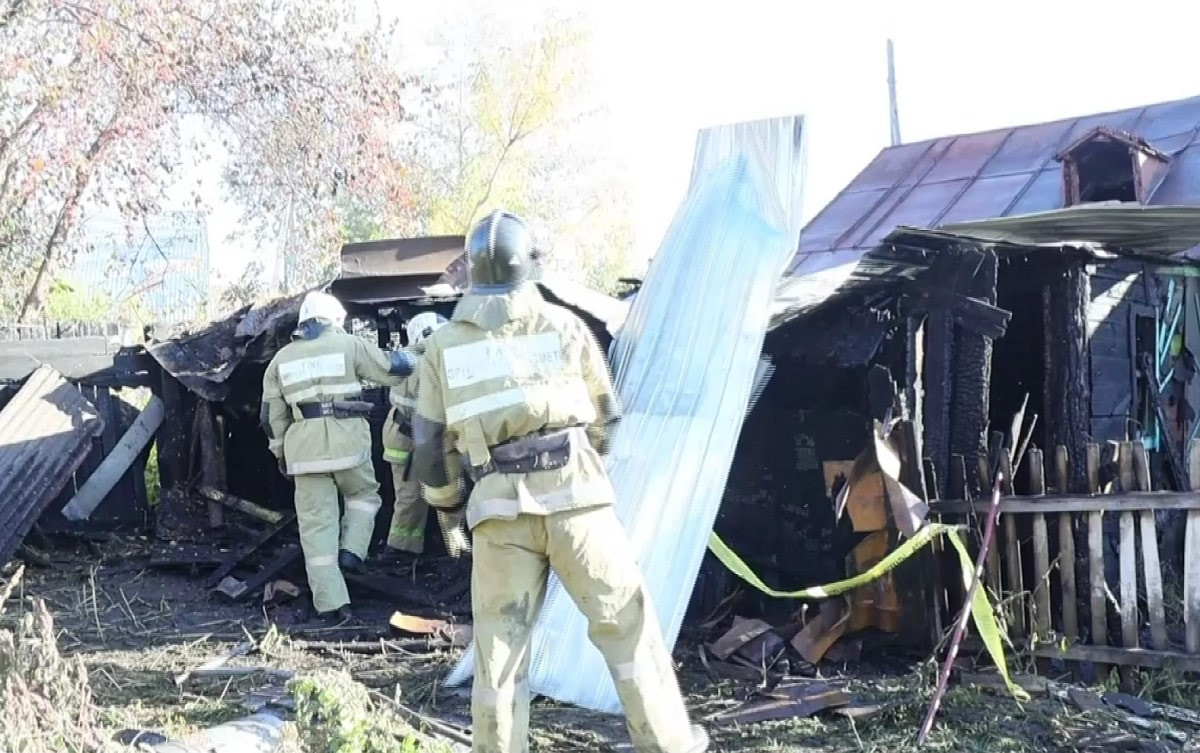 Трагедия в Петропавловске: в пожаре погибло три человека, двое из которых дети