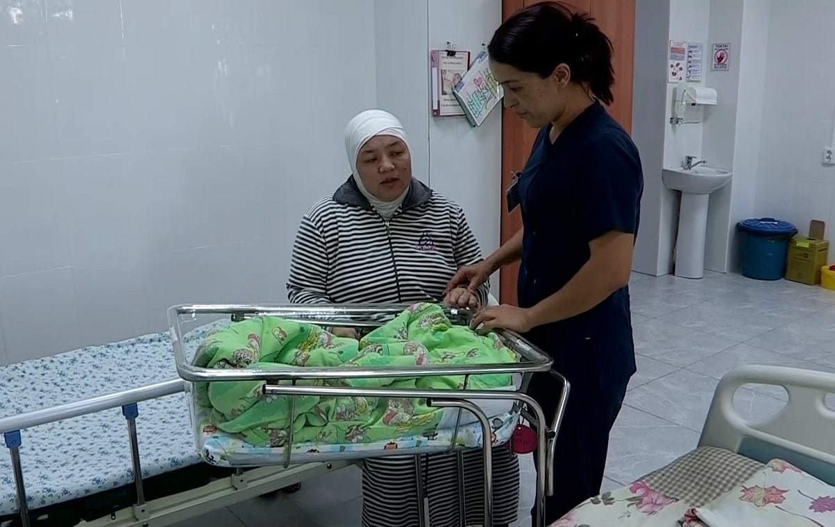 В Туркестанской области женщина родила одиннадцатого ребенка