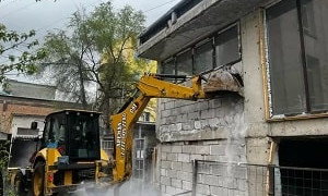 В Алматы все незаконные постройки будут сноситься по решению суда