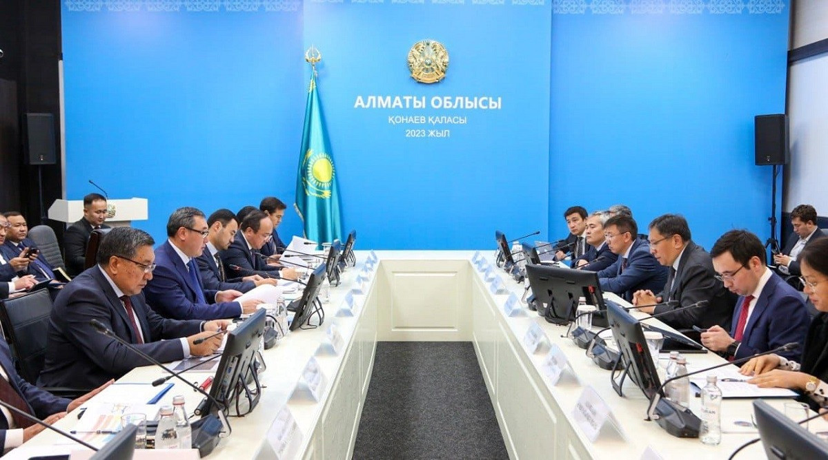 Какие вопросы обсудили на встрече акимы Алматы и Алматинской области