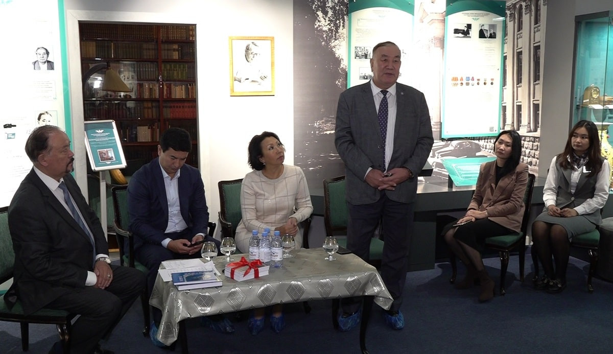 Книгу, посвященную жизни казахского писателя Габита Мусрепова, презентовали в Алматы