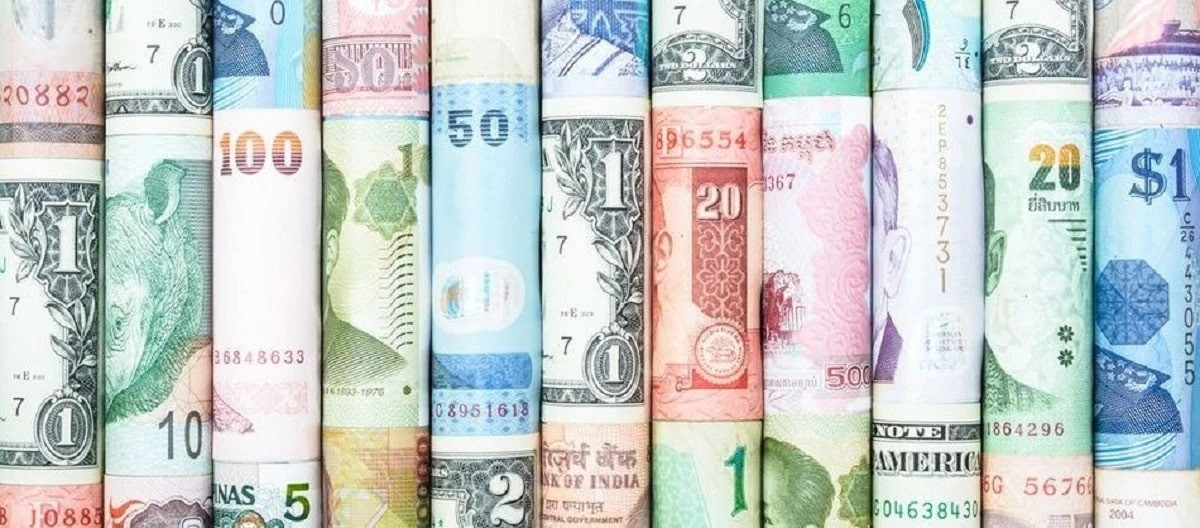 Курс валют на 15 октября 2023