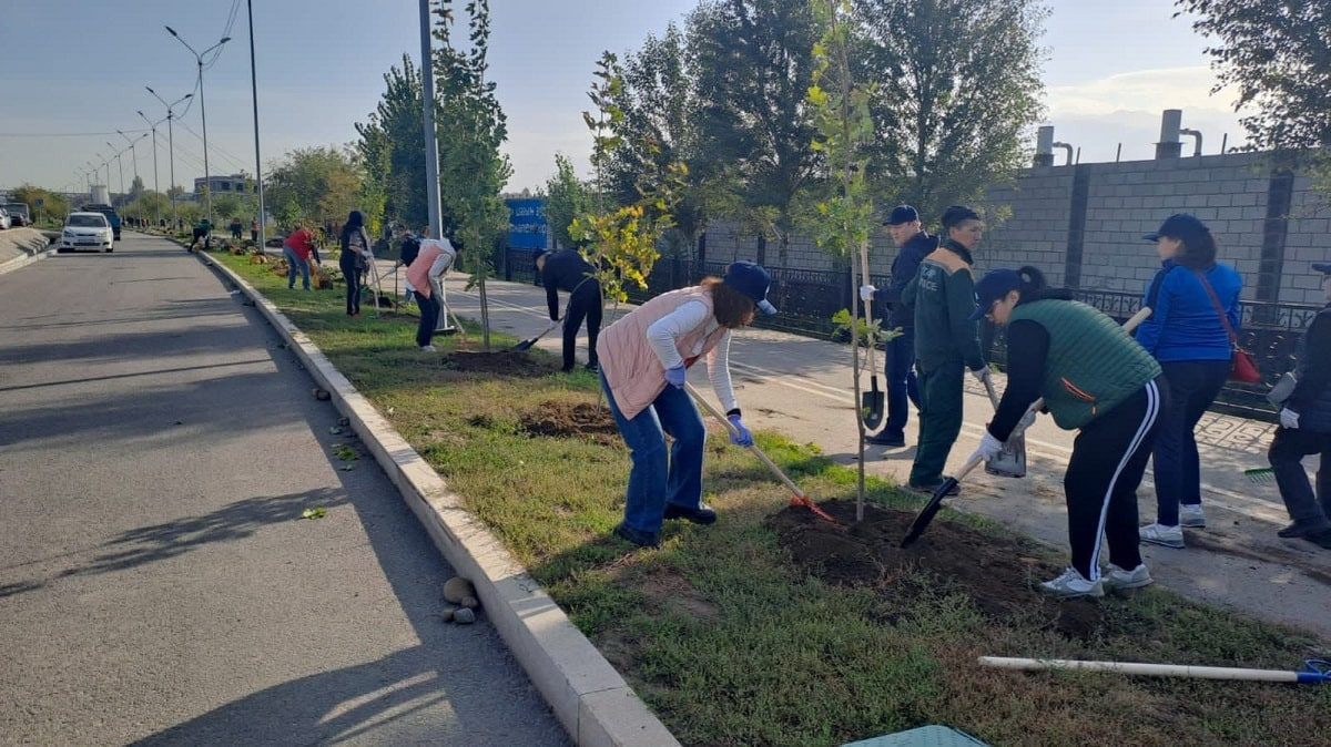 Жаңа Қазақстан: в Алматы по инициативе эко-активистов прошел общегородской субботник 