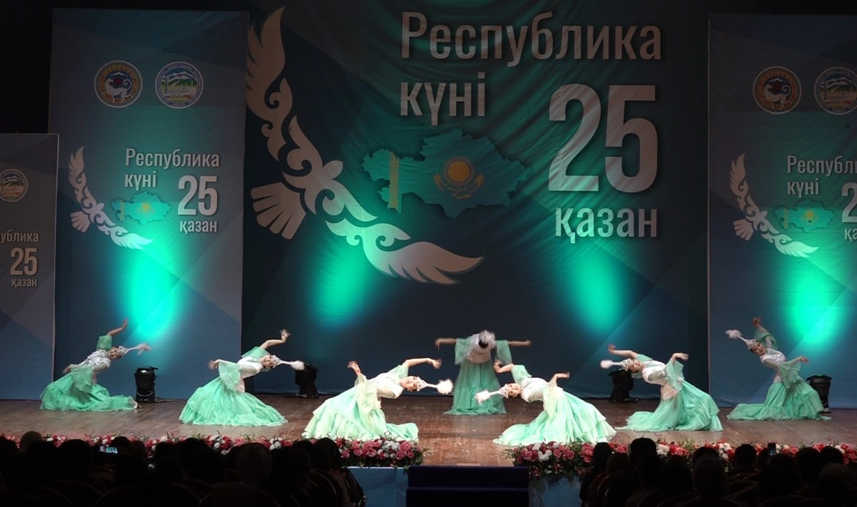 День Республики: в честь предстоящего праздника в Алматы прошел концерт