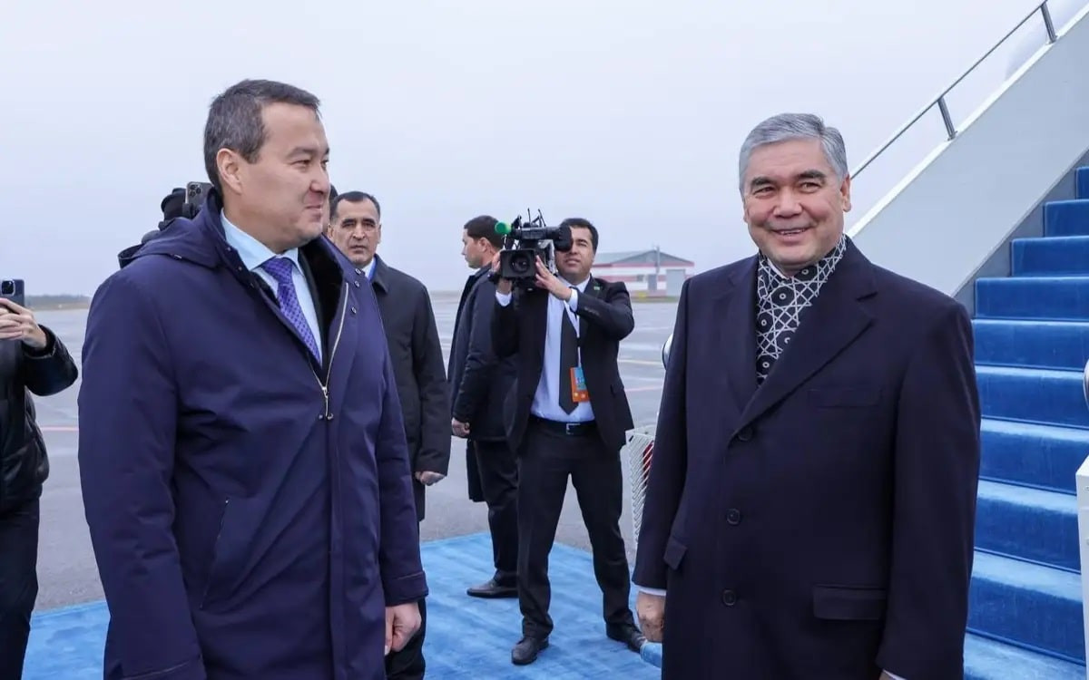 Президент Туркменистана Гурбангулы Бердымухамедов прибыл в Астану