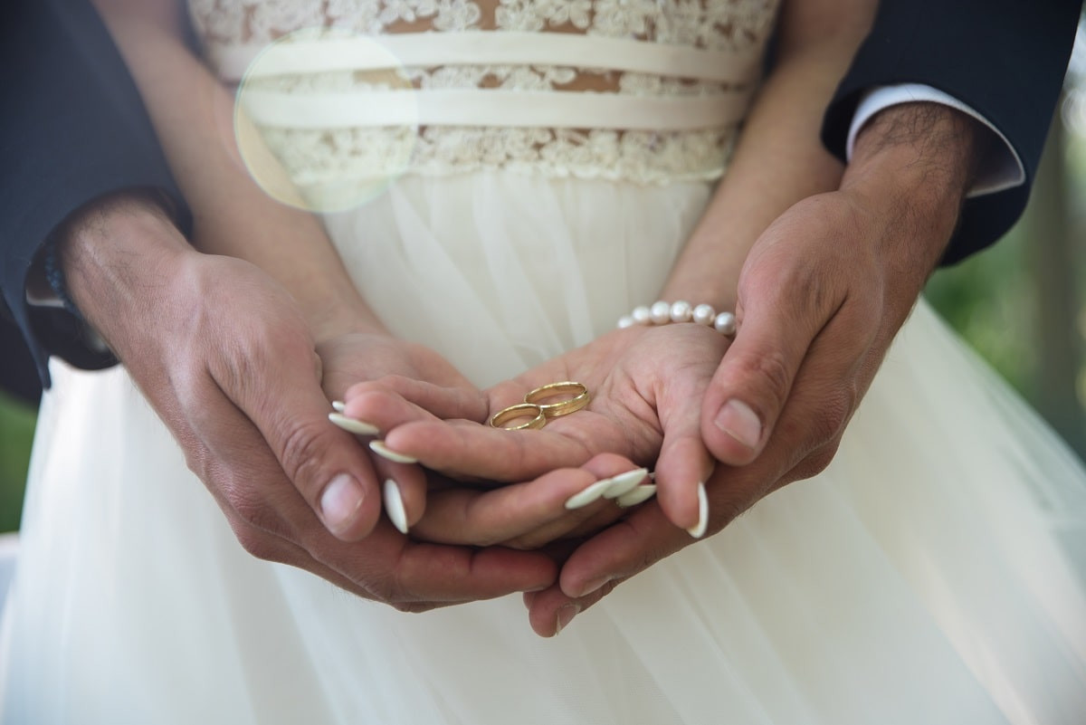 Коварная невеста: зачем состоящая в браке женщина неоднократно выходила замуж