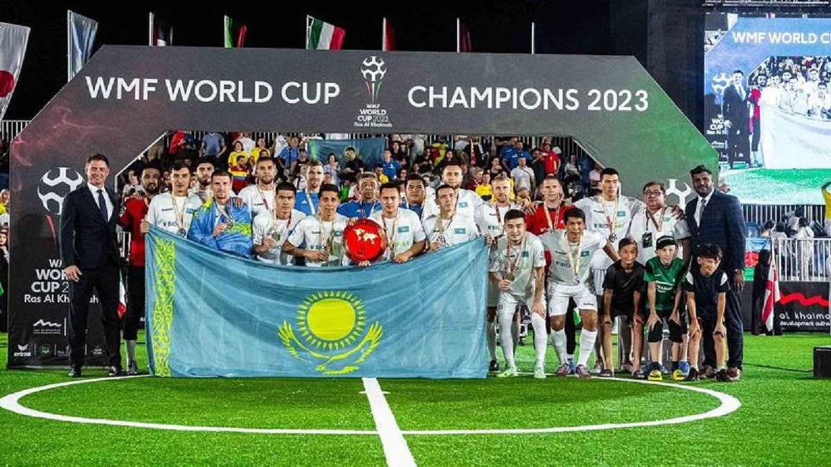 Казахстан выиграл "серебро" в финале ЧМ-2023 по мини-футболу