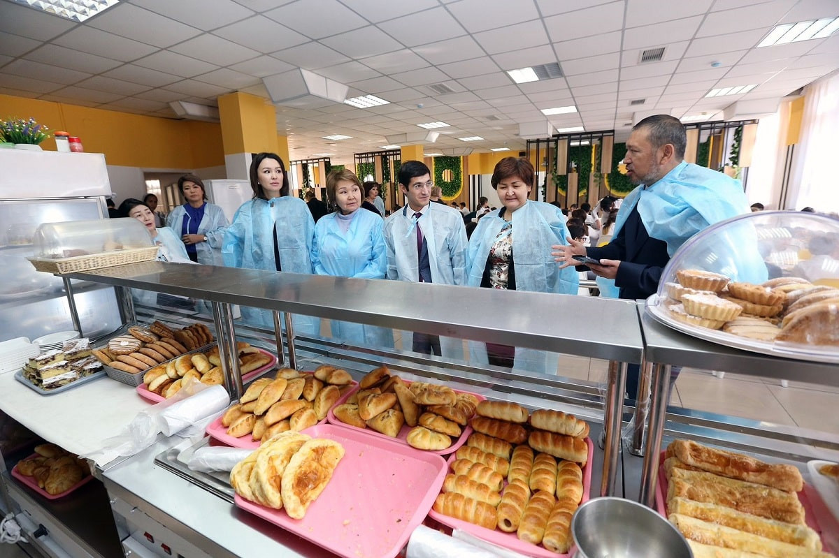 Качество питания: усилен контроль в школах города Алматы