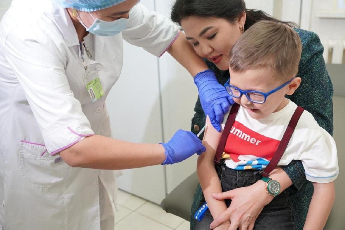 Ажар Ғиният балаларды қызылшаға қарсы уақытылы вакциналауға шақырды