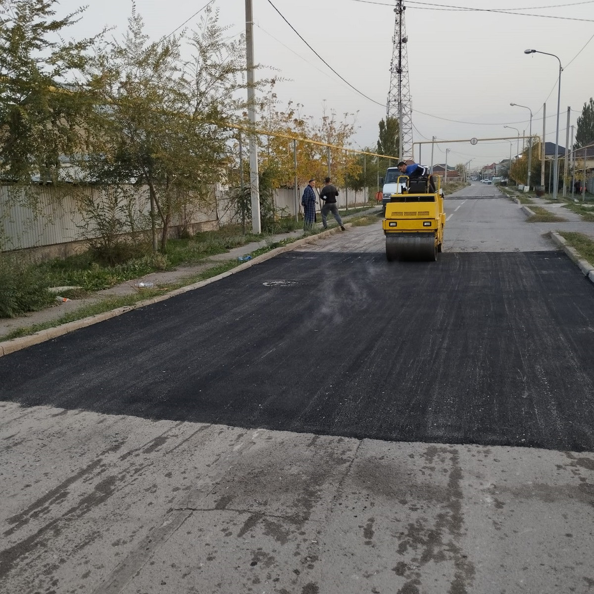 Масштабный ремонт дорог проводится в Алатауском районе