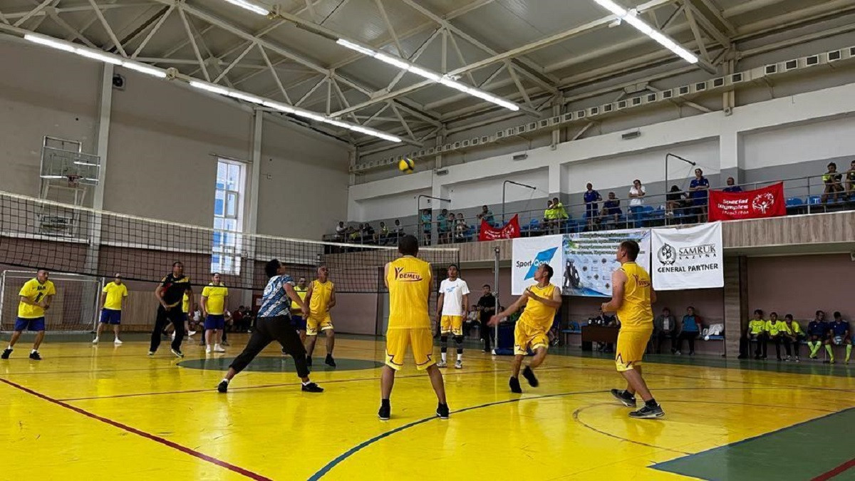 Алматылық психологиялық мүгедек спортшылар волейболдан республикалық жарыста 1-орынды иеленді