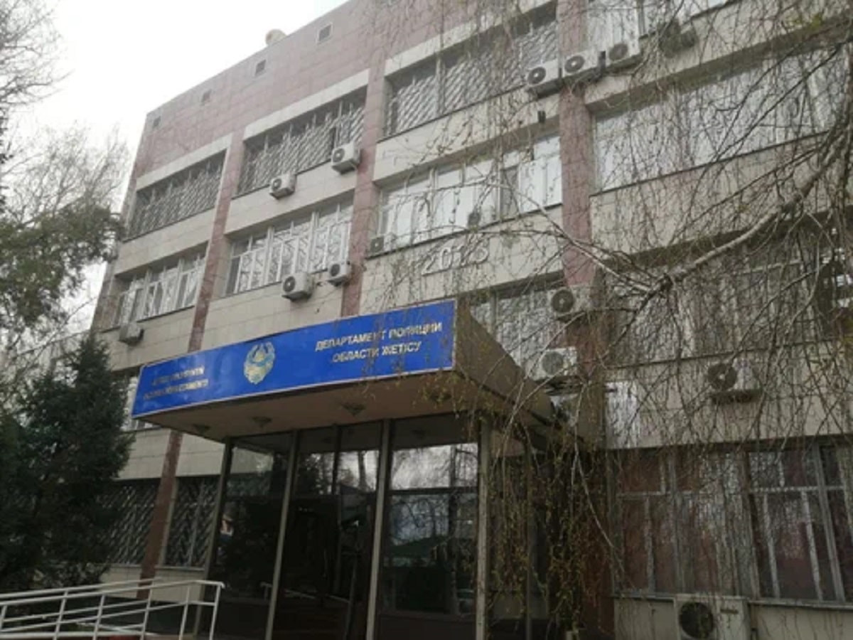Изнасилование в здании полиции: руководство департамента освободили от должностей
