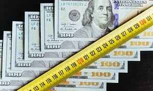 Набирая скорость: что происходит с долларом в Казахстане