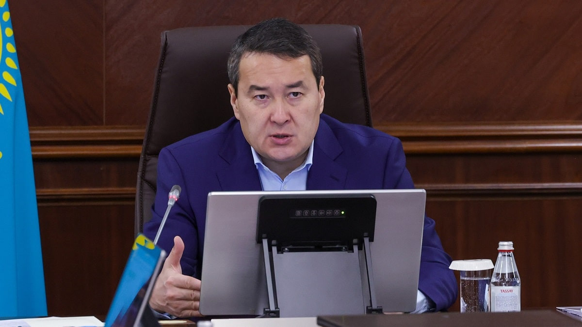 Совещание Правительства: Алихан Смаилов поручил восстановить Маркакольский и Катон-Карагайский районы