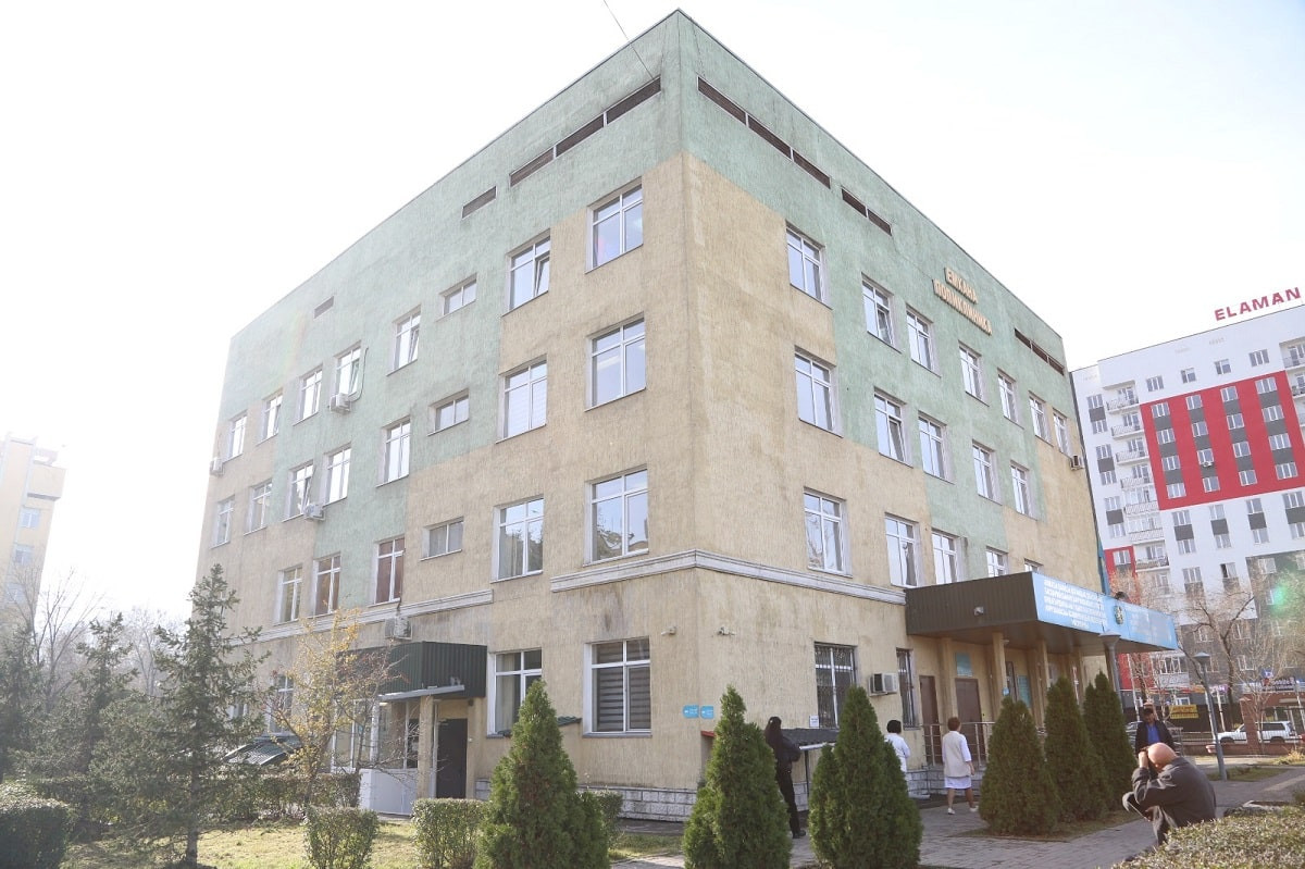 Ерболат Досаев поручил сделать капремонт поликлиники при больнице в Калкамане