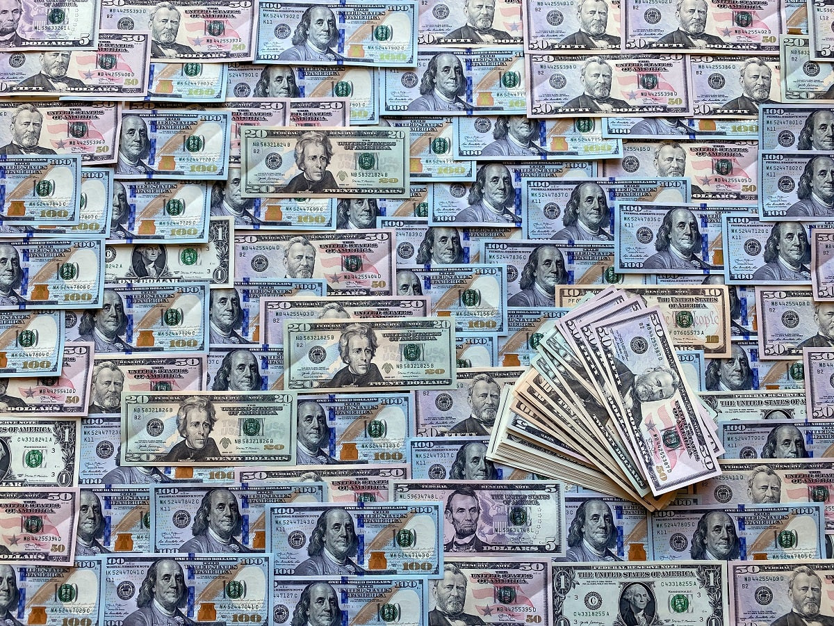 Курс доллара, евро и рубля в обменниках Алматы 25 ноября 2023