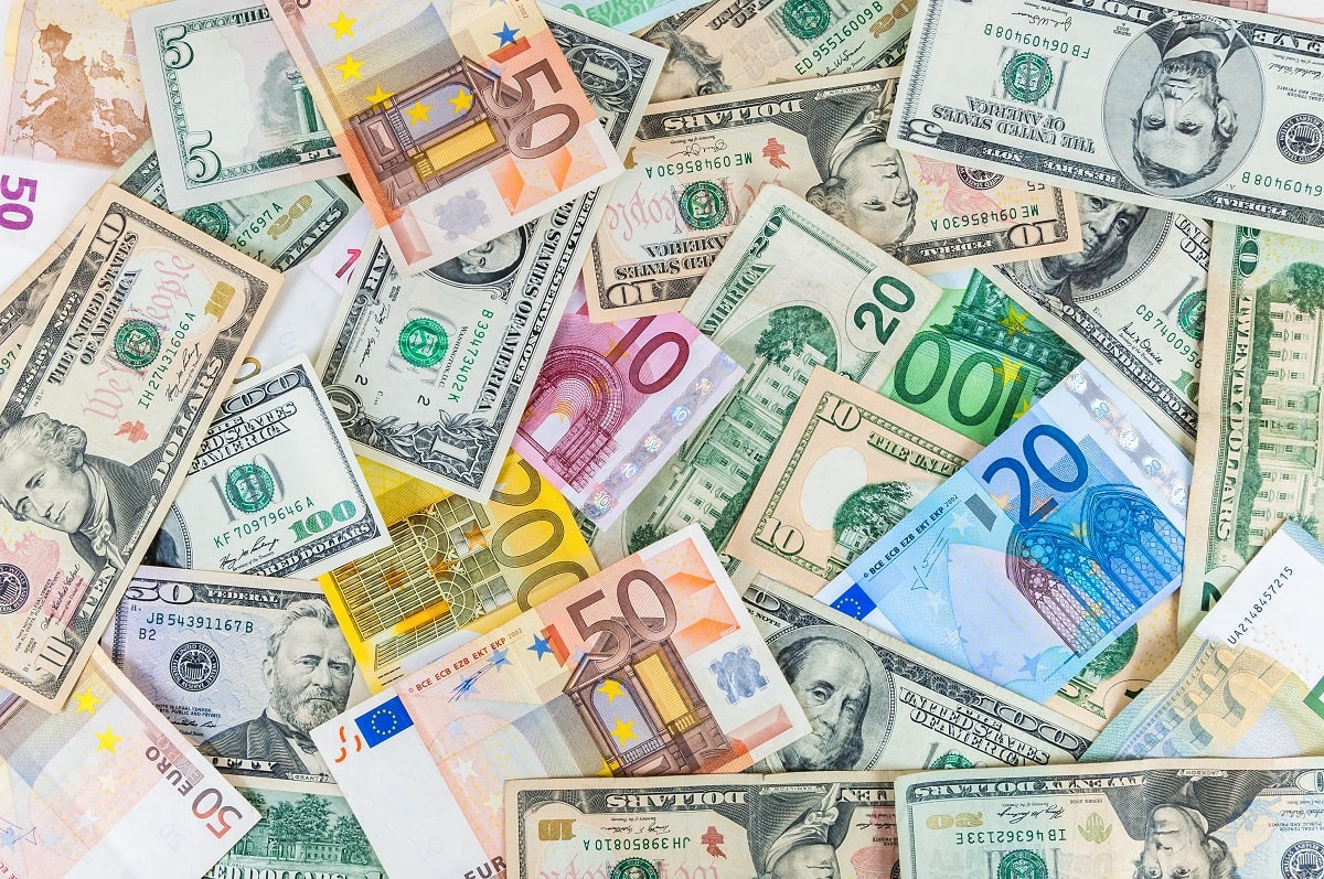 Курс доллара, евро и рубля в обменниках Алматы 26 ноября 2023