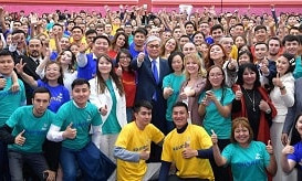 Касым-Жомарт Токаев поздравил казахстанских волонтеров с праздником