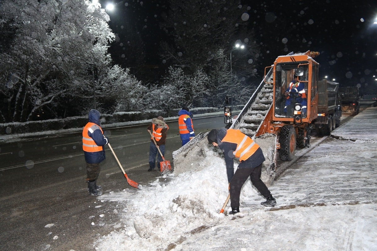 Сколько снега вывезено с улиц Алматы