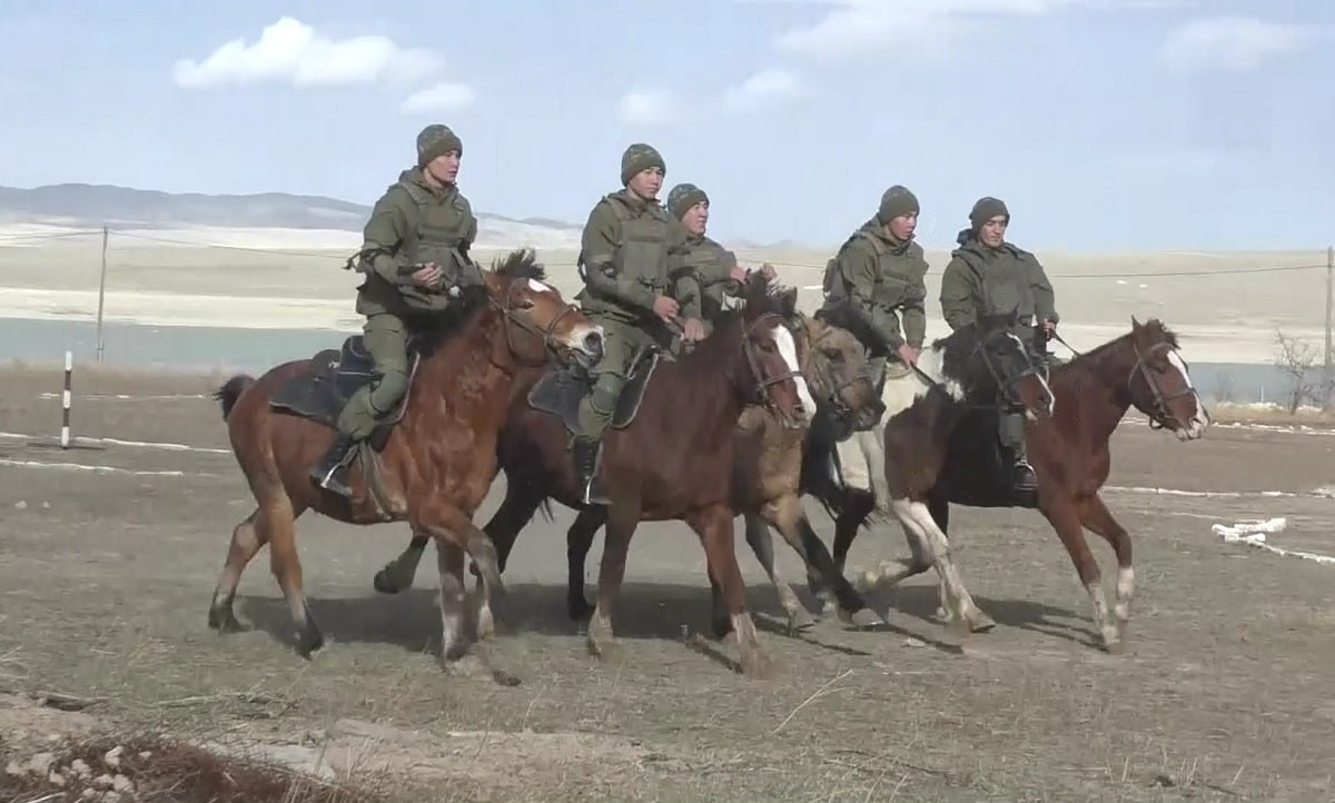 В Жамбылской области начались учения по конной боевой подготовке