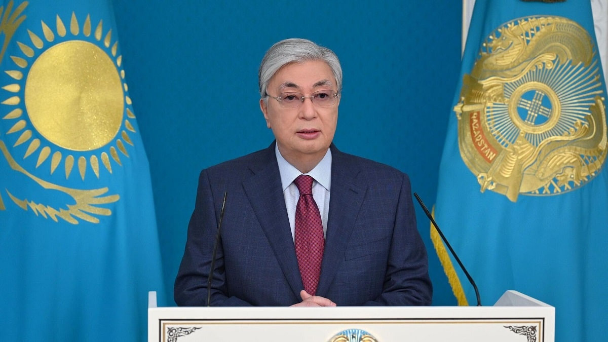 Касым-Жомарт Токаев поздравил казахстанцев с Днем Независимости