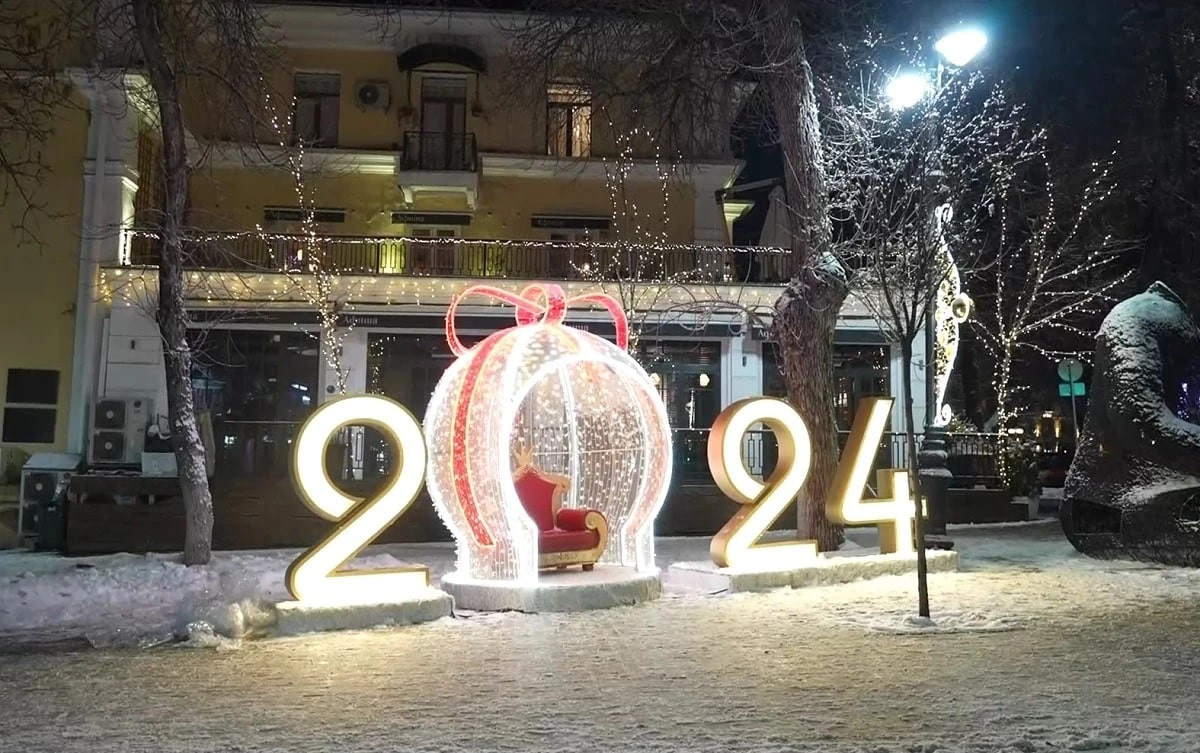 Зимняя сказка: как украсили мегаполис к Новому году