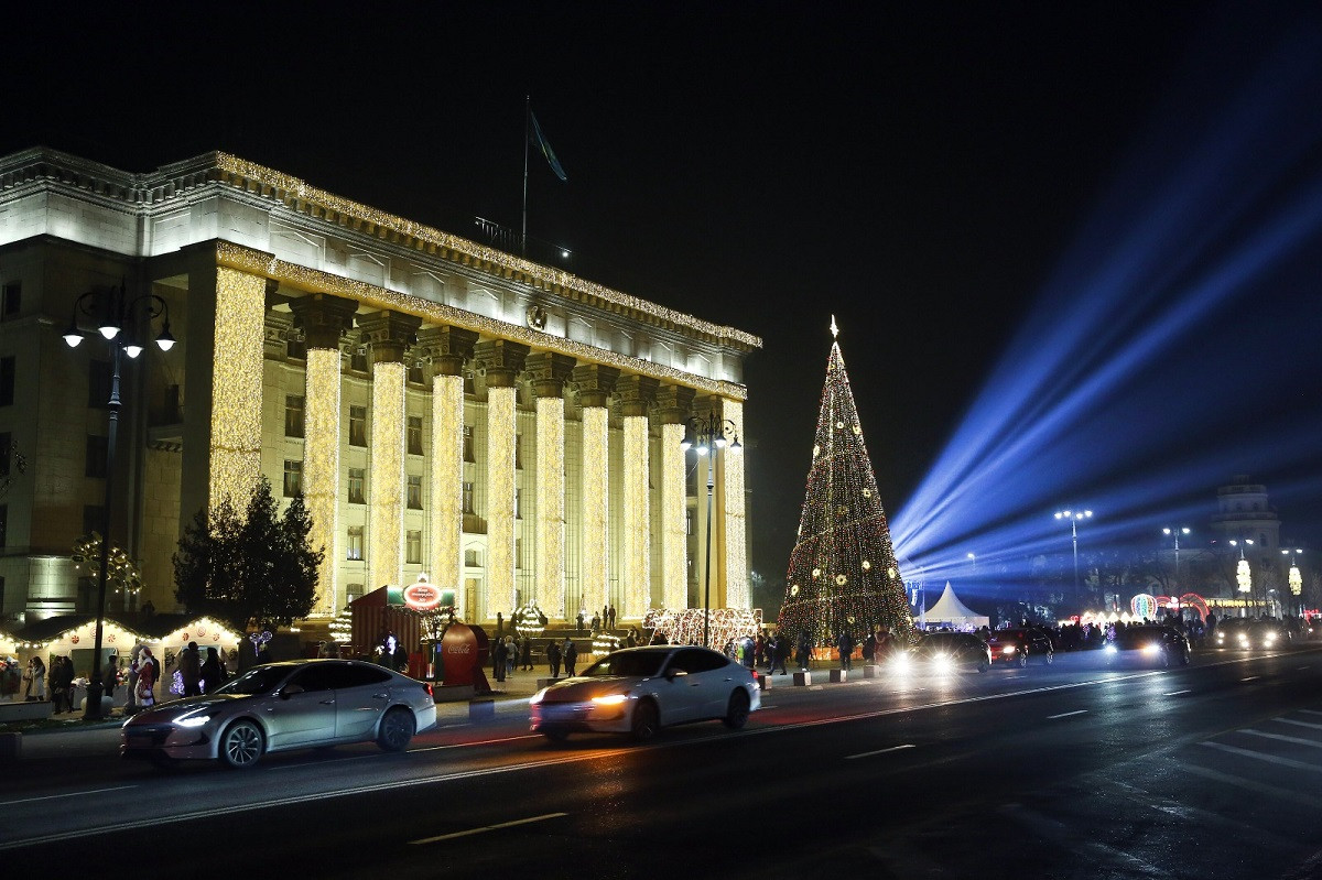 В Алматы в новогоднюю ночь будет запущен праздничный салют