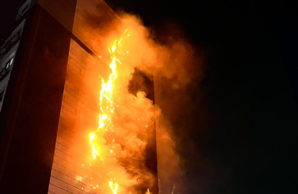Пожар от фейерверка произошел в новогоднюю ночь в Атырау (видео)