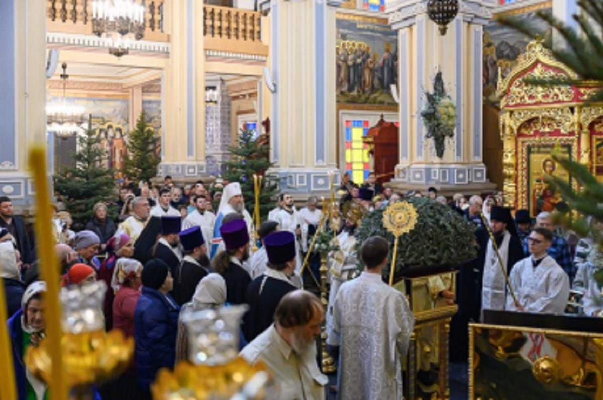 Православные казахстанцы празднуют Рождество